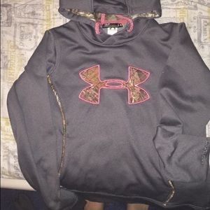 Camo under armour hoodie